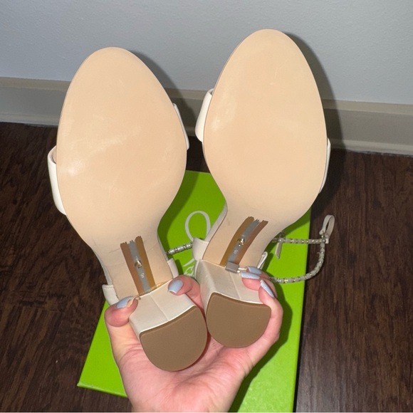 Sam Edelman Yanelli Sandal - Picture 14 of 15